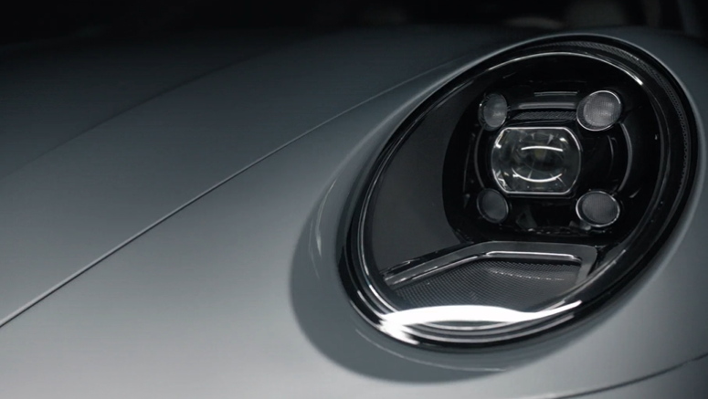 4. The case of automotive light.png